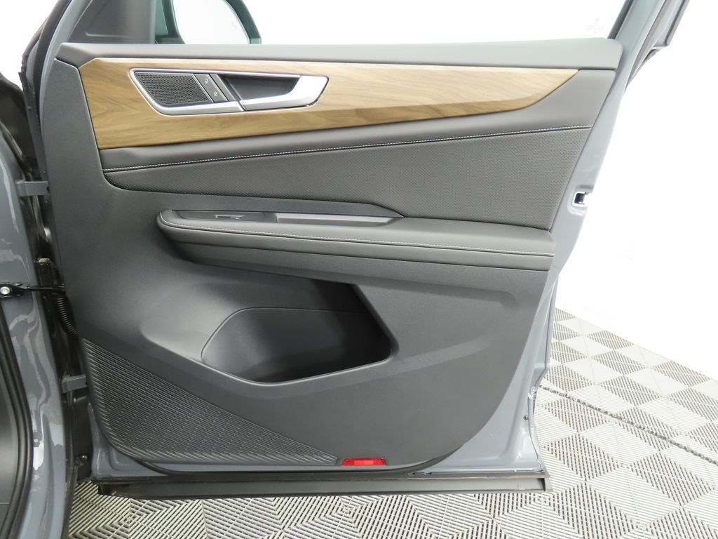 Thumbnail: 2026 Volkswagen Atlas - 25