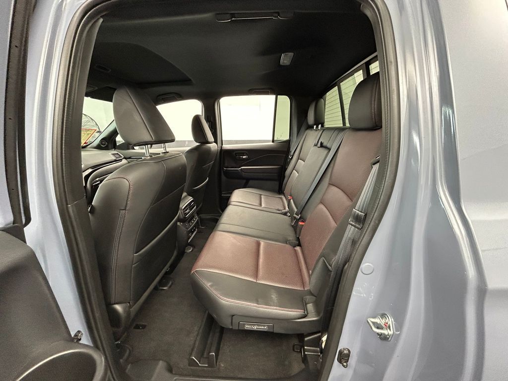 Used 2024 Gray Pearl Honda Black Edition image 39