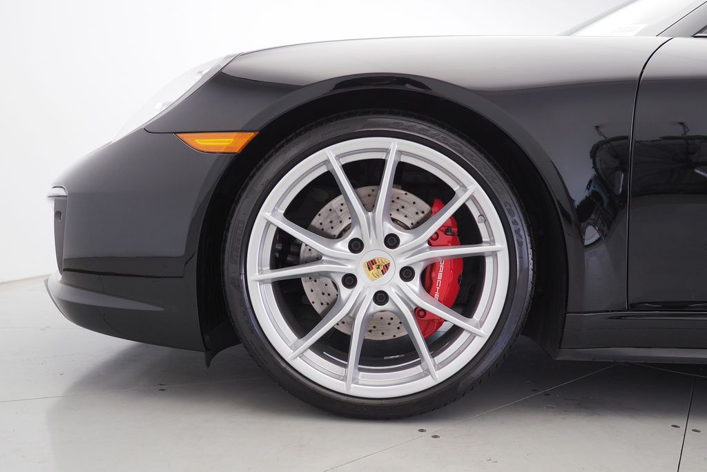 Thumbnail: 2019 Porsche 911 - 21
