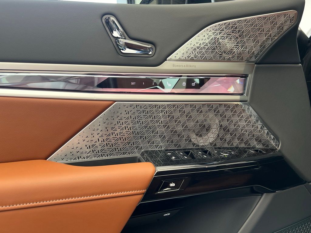 Thumbnail: 2025 BMW 7 Series - 20