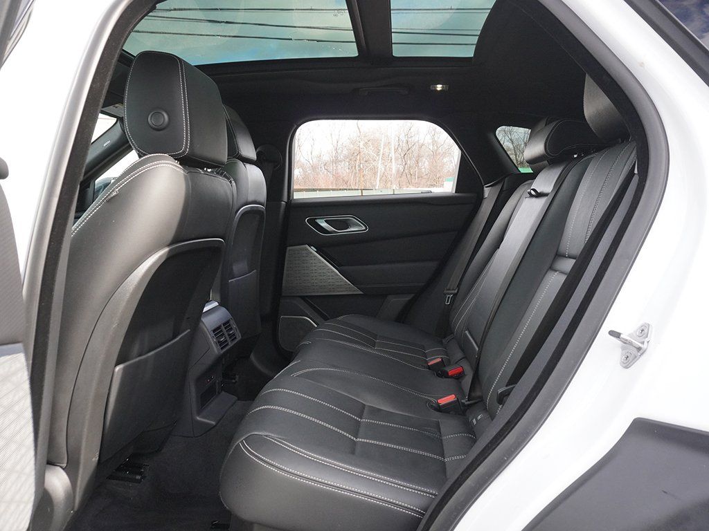 Used 2023 White Land Rover HST image 40