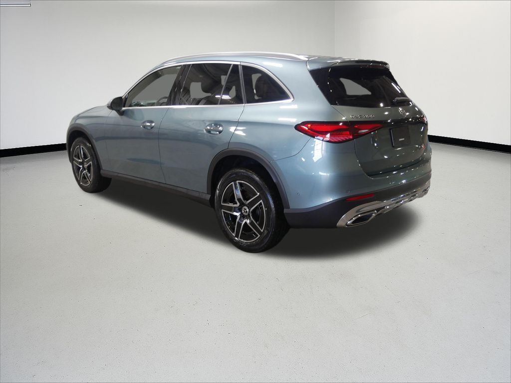 Thumbnail: 2026 Mercedes-Benz GLC - 3