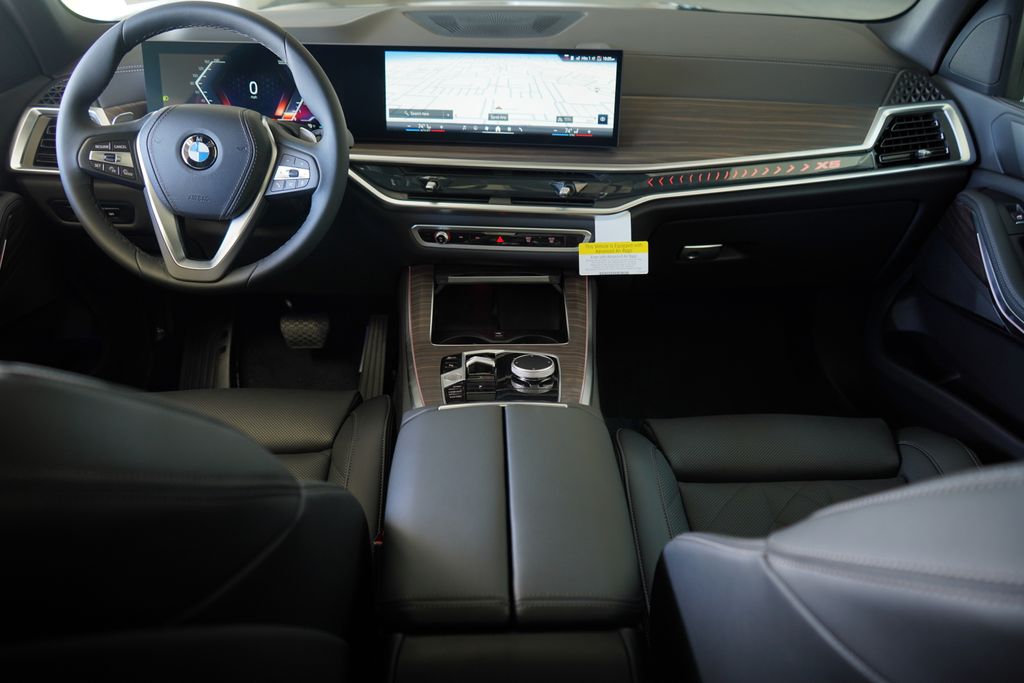 Thumbnail: 2026 BMW X5 - 13