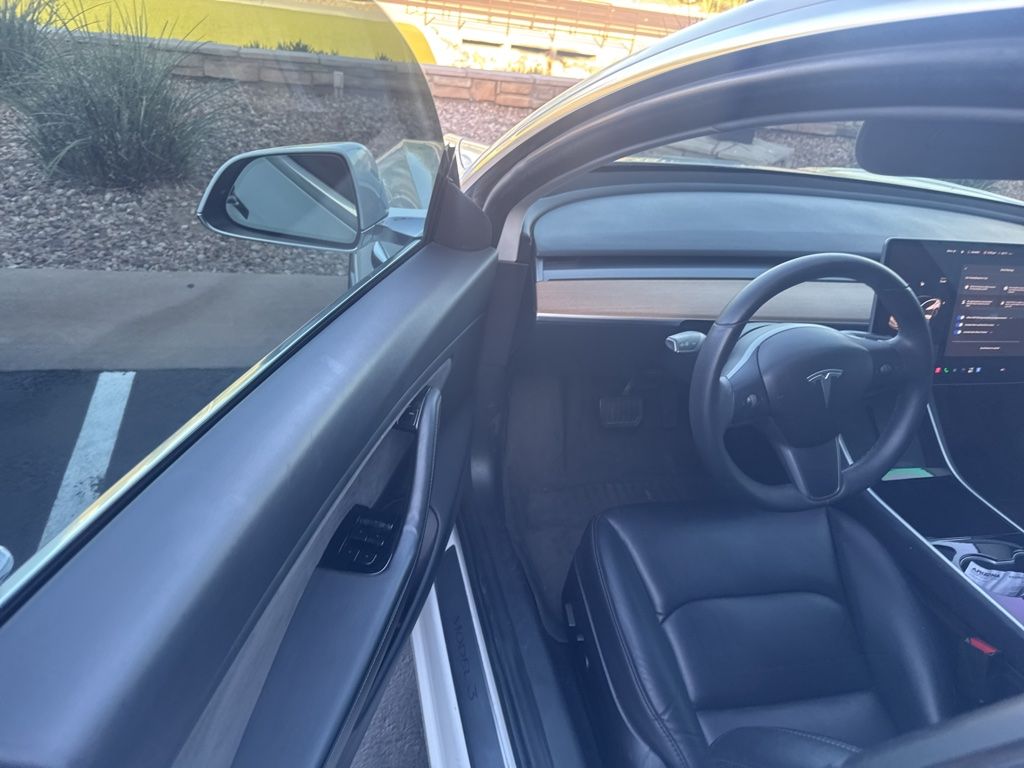Thumbnail: 2019 Tesla Model 3 - 6
