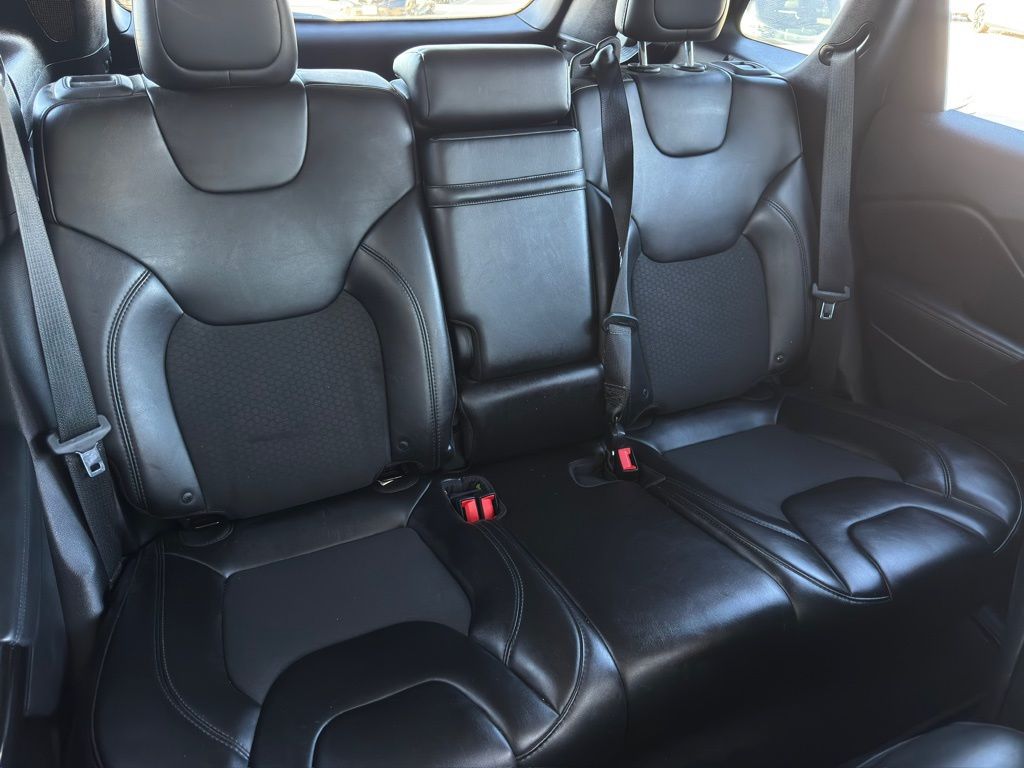 2019 Jeep Cherokee Altitude Red at Durrett Motor Company