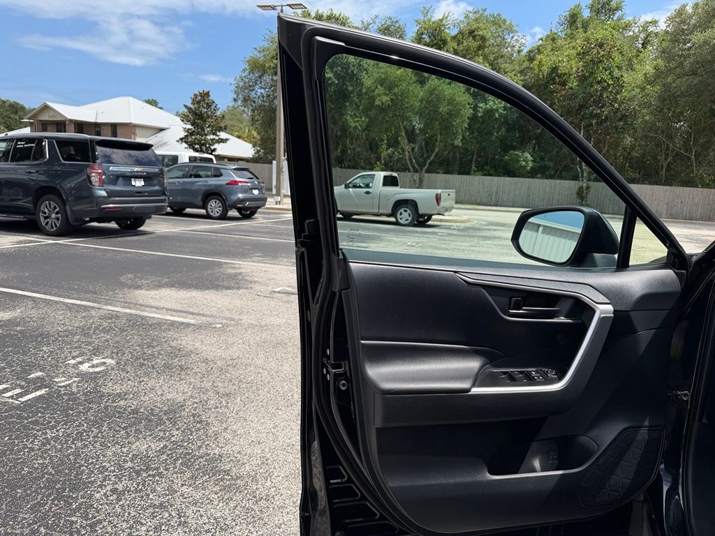 Used 2019 Toyota RAV4 SUV