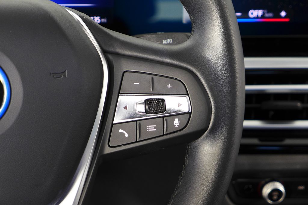 Thumbnail: 2023 BMW i4 - 29