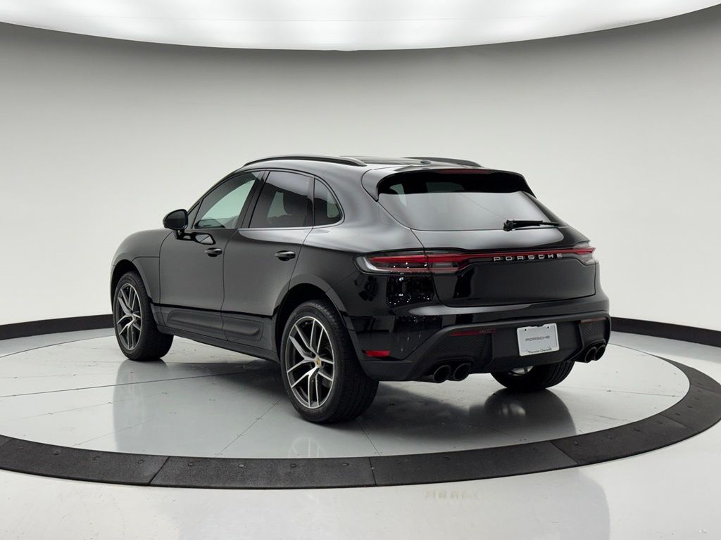 Thumbnail: 2026 Porsche Macan - 3