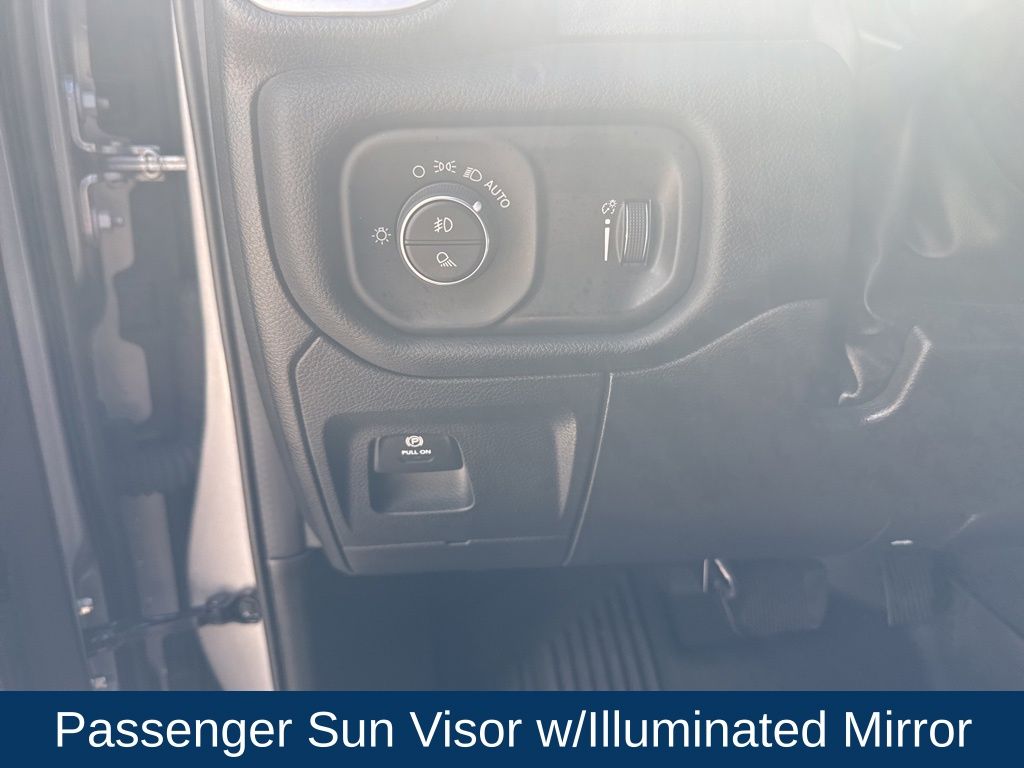 2023 Ram 1500 Big Horn Crew Cab 4x2 5'7" Box