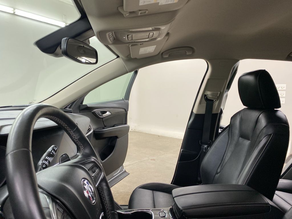 2021 Buick Envision Essence photo