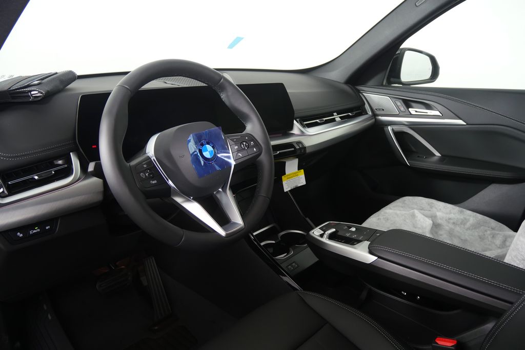 Thumbnail: 2026 BMW X1 - 13