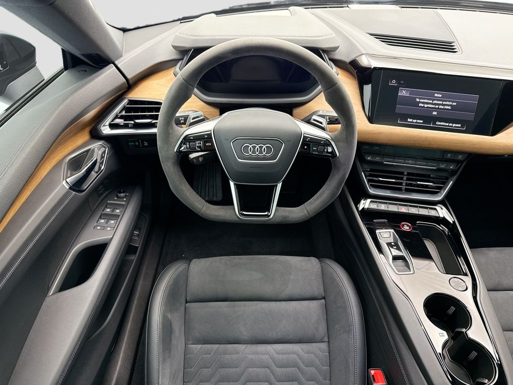 Thumbnail: 2023 Audi e-tron GT - 10