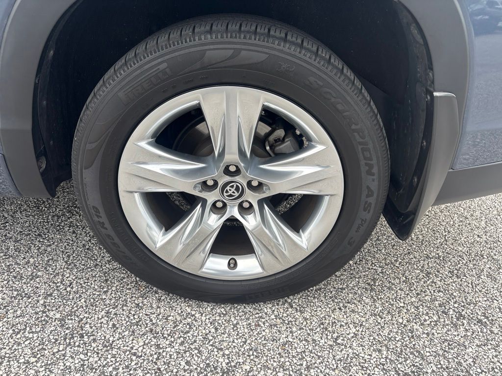 Used 2017 Blue Toyota Limited image 8