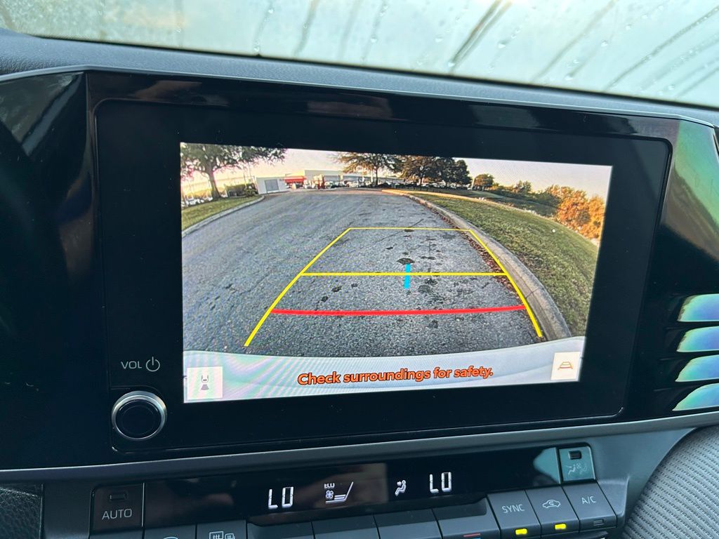 Thumbnail: 2025 Toyota Camry - 24