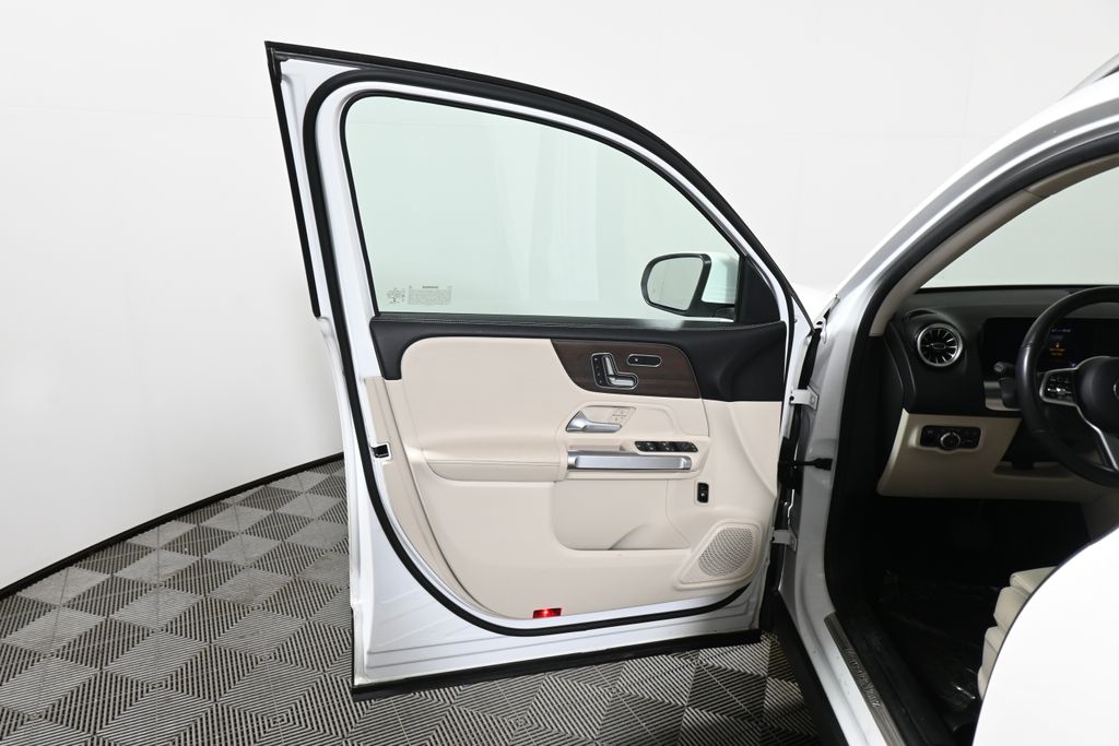 Thumbnail: 2022 Mercedes-Benz GLB - 29