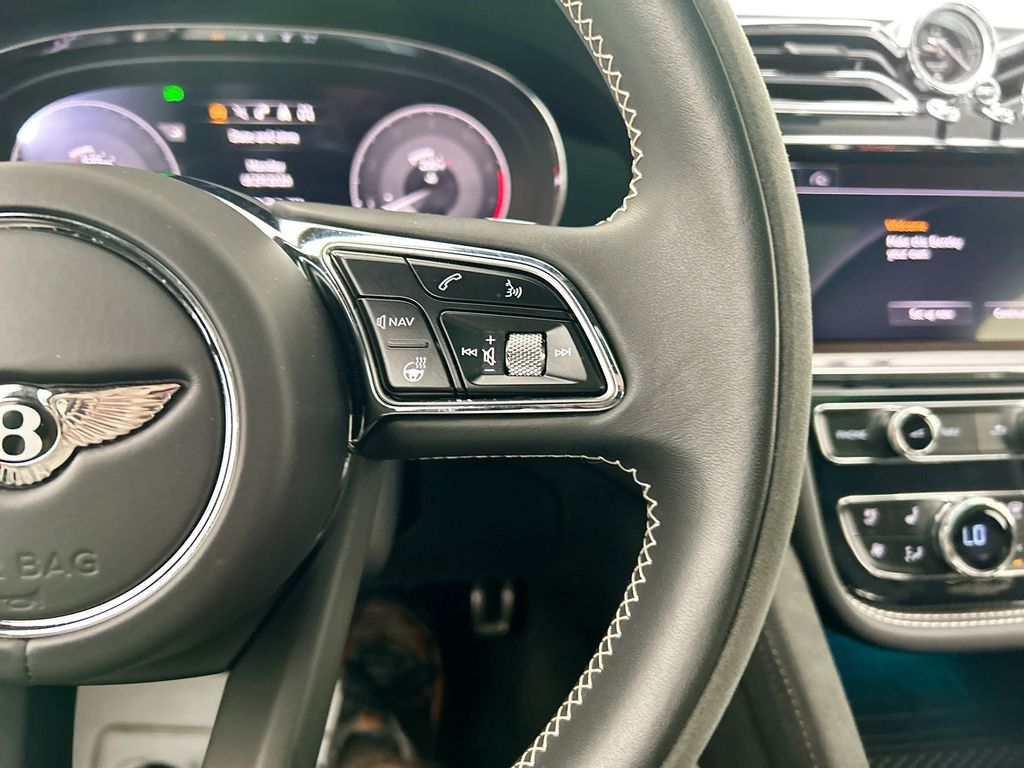 Thumbnail: 2023 Bentley Bentayga - 12