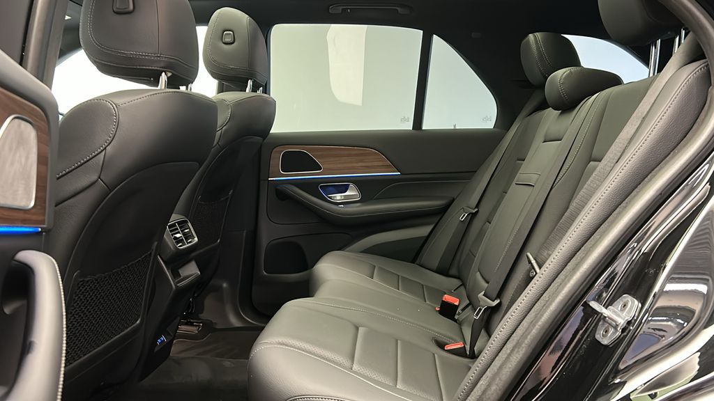 2025 Mercedes-Benz GLE 450 23