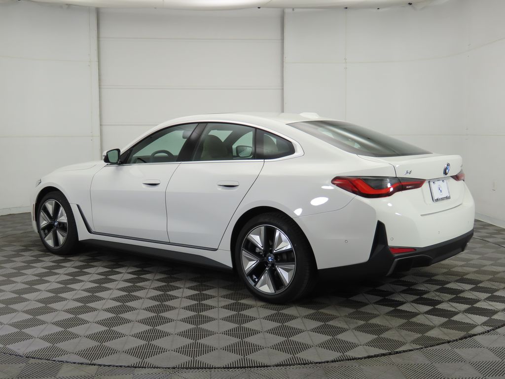 Thumbnail: 2026 BMW i4 - 7