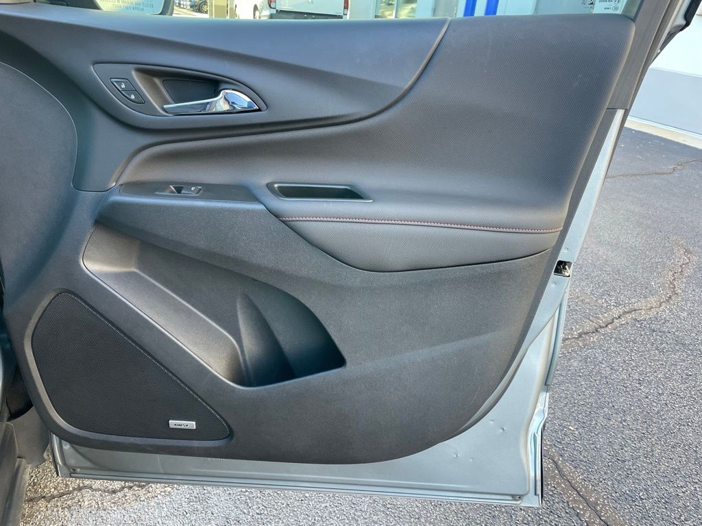 Thumbnail: 2024 Chevrolet Equinox - 30