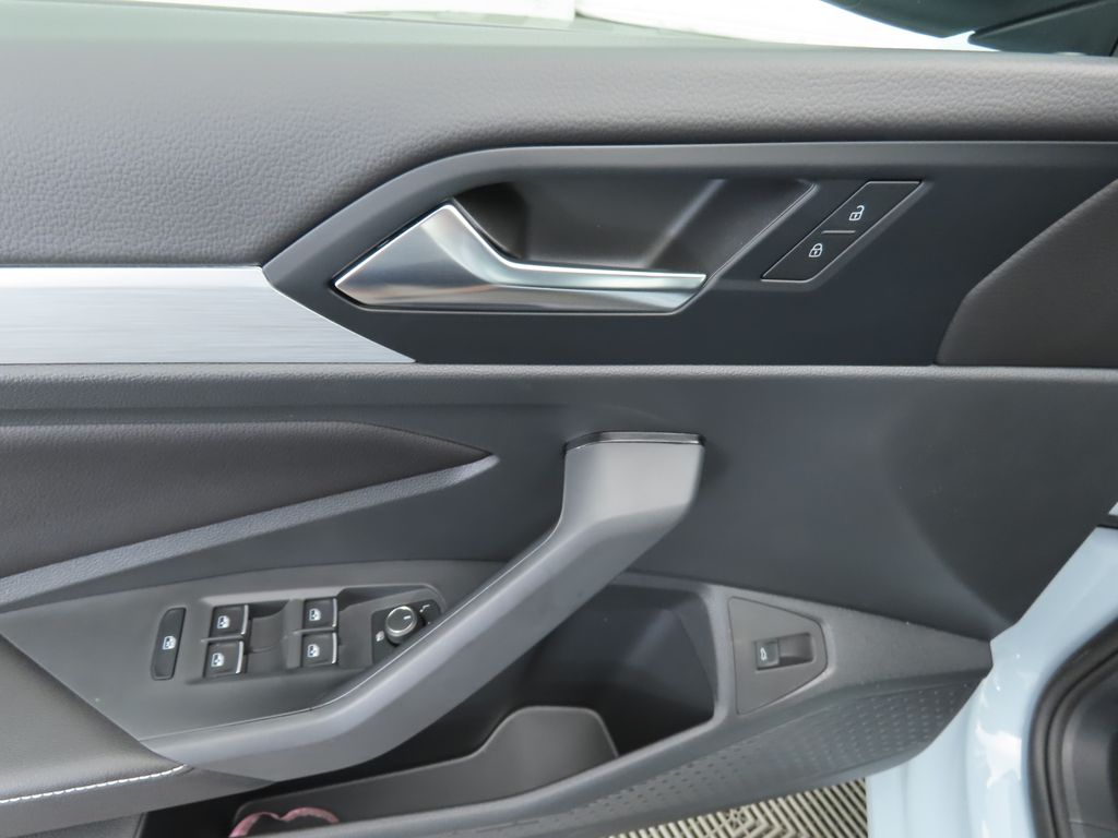 Thumbnail: 2025 Volkswagen Jetta - 23