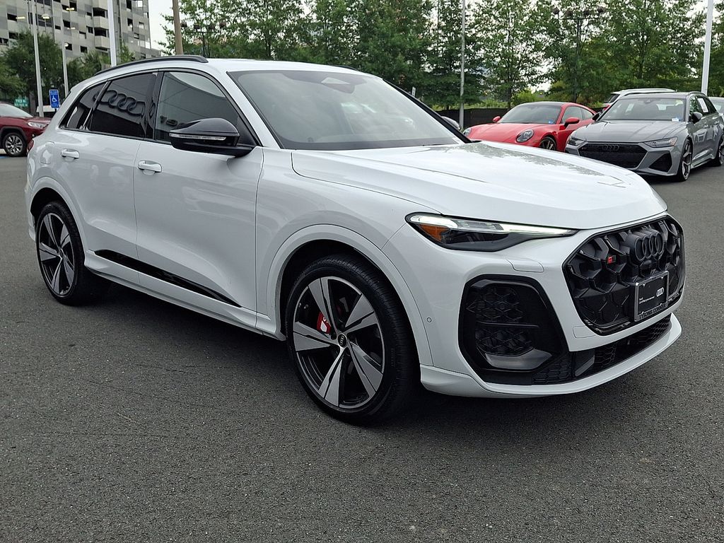 Thumbnail: 2025 Audi SQ5 - 3