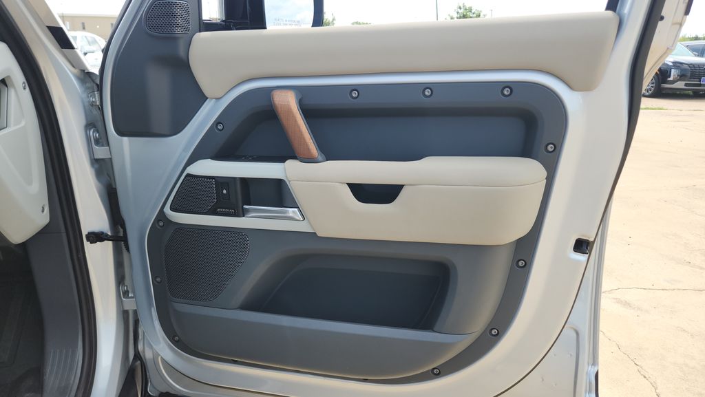 2023 Land Rover Defender 110