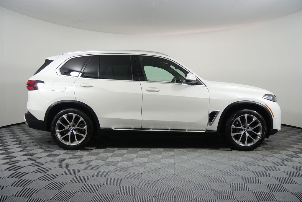 Thumbnail: 2024 BMW X5 - 2