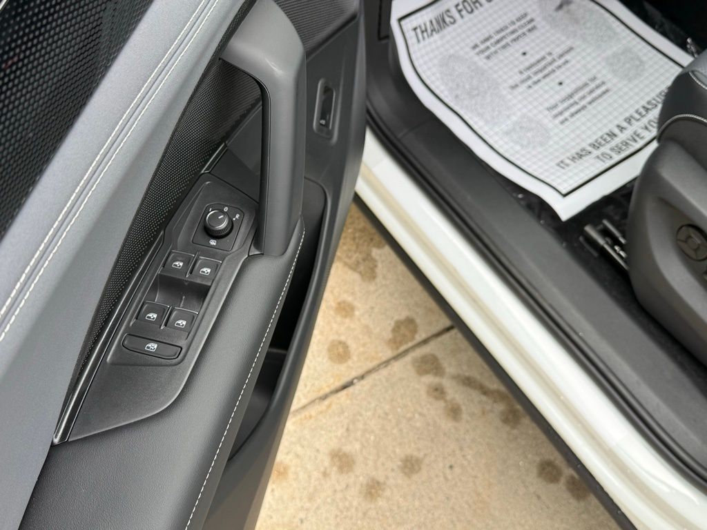 New 2026 White Volkswagen 2.0T SE image 23