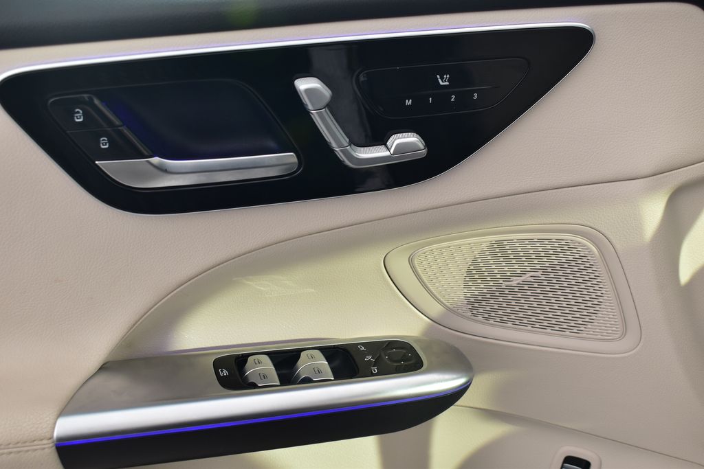 Thumbnail: 2022 Mercedes-Benz C-Class - 12