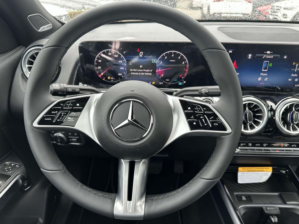 2024 Mercedes-Benz GLB 250 9