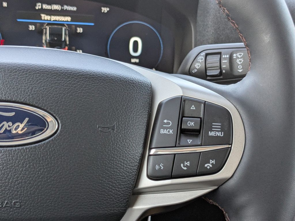 2026 Ford Explorer Active (200A)