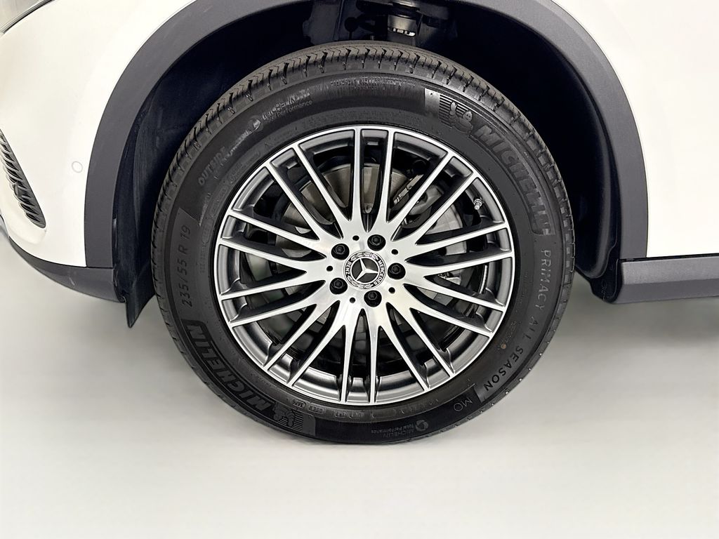 Thumbnail: 2026 Mercedes-Benz GLC - 31