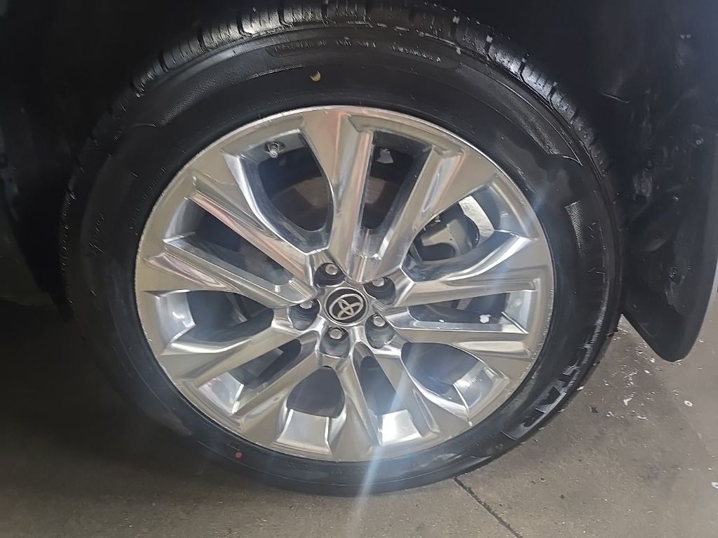 Used 2023 Toyota Highlander SUV