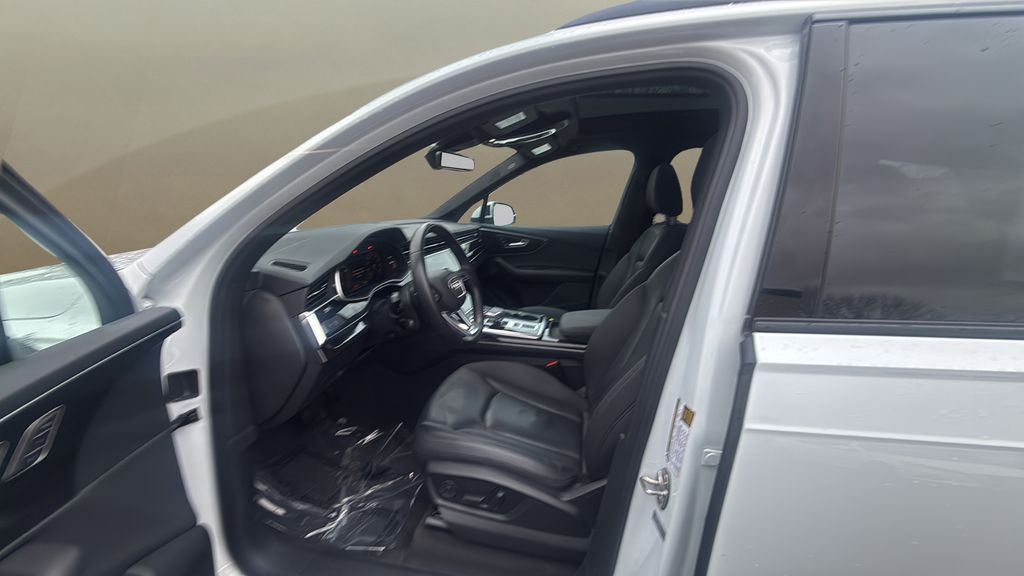 used 2022 Audi Q7 car, priced at $37,300