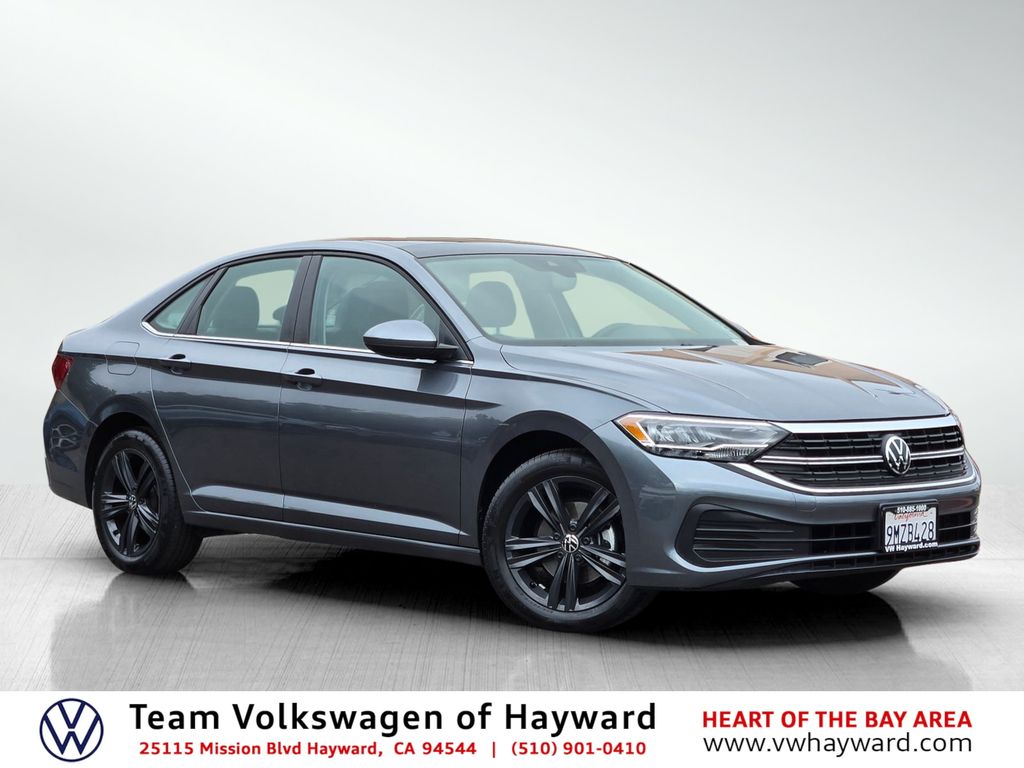 Platinum Gray Metallic 2024 Volkswagen Jetta SE FWD Sedan Front-Wheel Drive 8-Speed Automatic