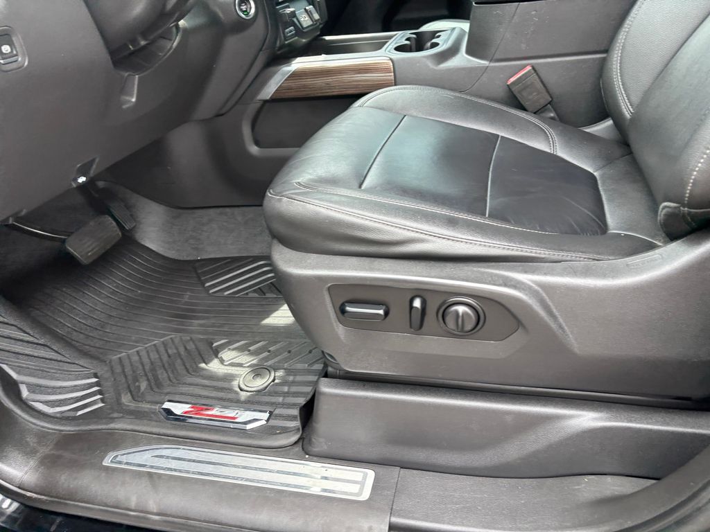 Used Car 2021 Chevrolet Silverado 1500  Lt Trail Boss For Sale Under $50,000 In Austin, Texas