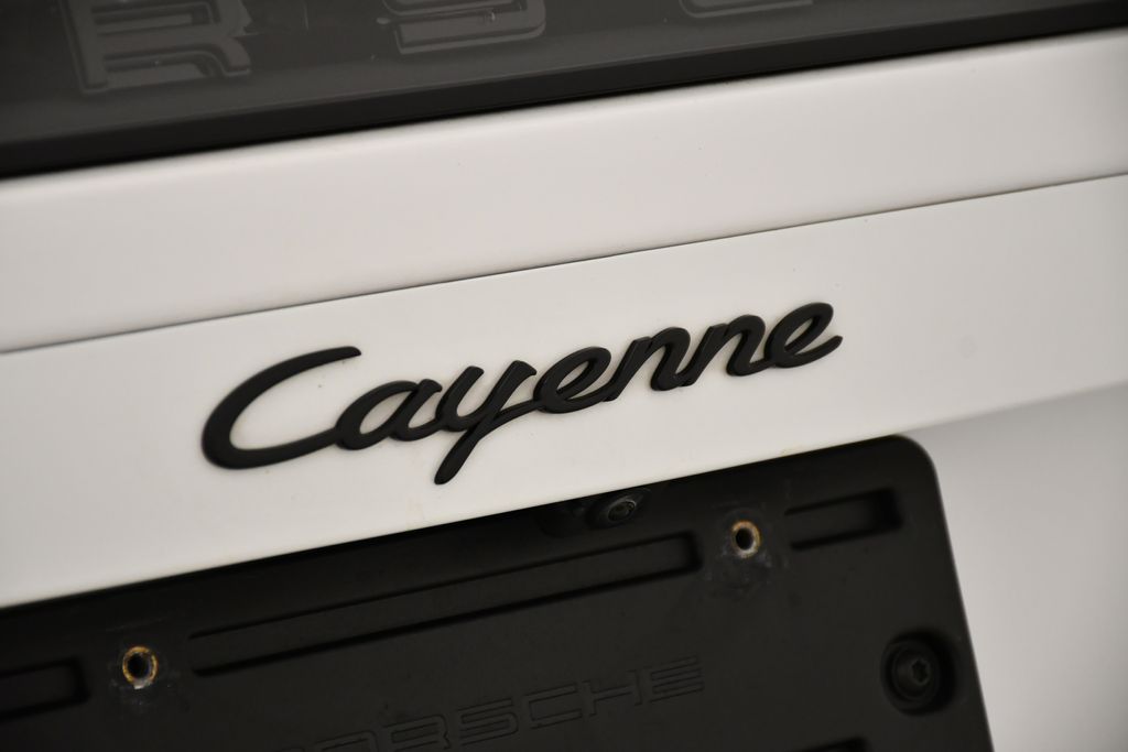 Thumbnail: 2023 Porsche Cayenne - 11