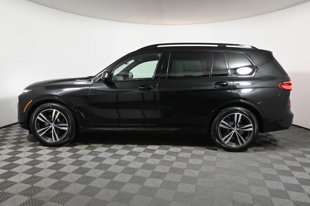 2025 BMW X7 xDrive40i 2