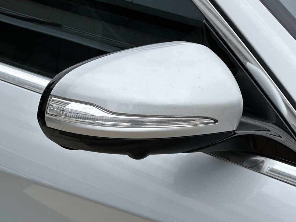 Thumbnail: 2020 Mercedes-Benz S-Class - 6