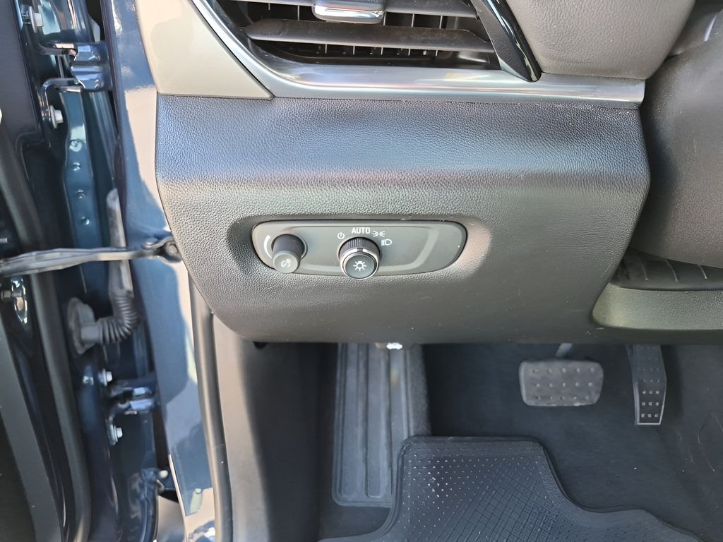 Used Car 2023 Chevrolet Traverse  Lt For Sale Under $30,000 In Austin, Texas