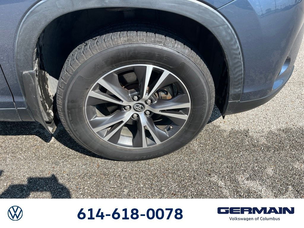 Used 2019 Blue Toyota LE image 15