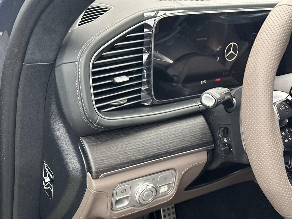 Thumbnail: 2026 Mercedes-Benz GLE - 23