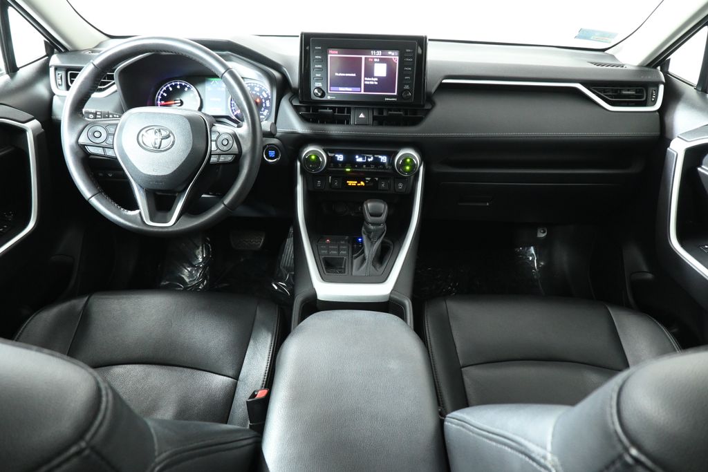 Thumbnail: 2021 Toyota RAV4 - 4