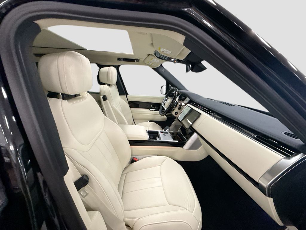 Thumbnail: 2026 Land Rover Range Rover - 19