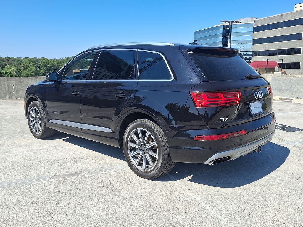 Thumbnail: 2019 Audi Q7 - 3