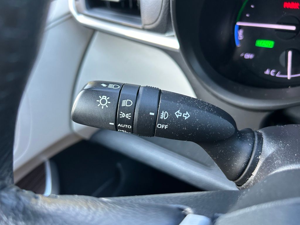 Thumbnail: 2021 Toyota Sienna - 23