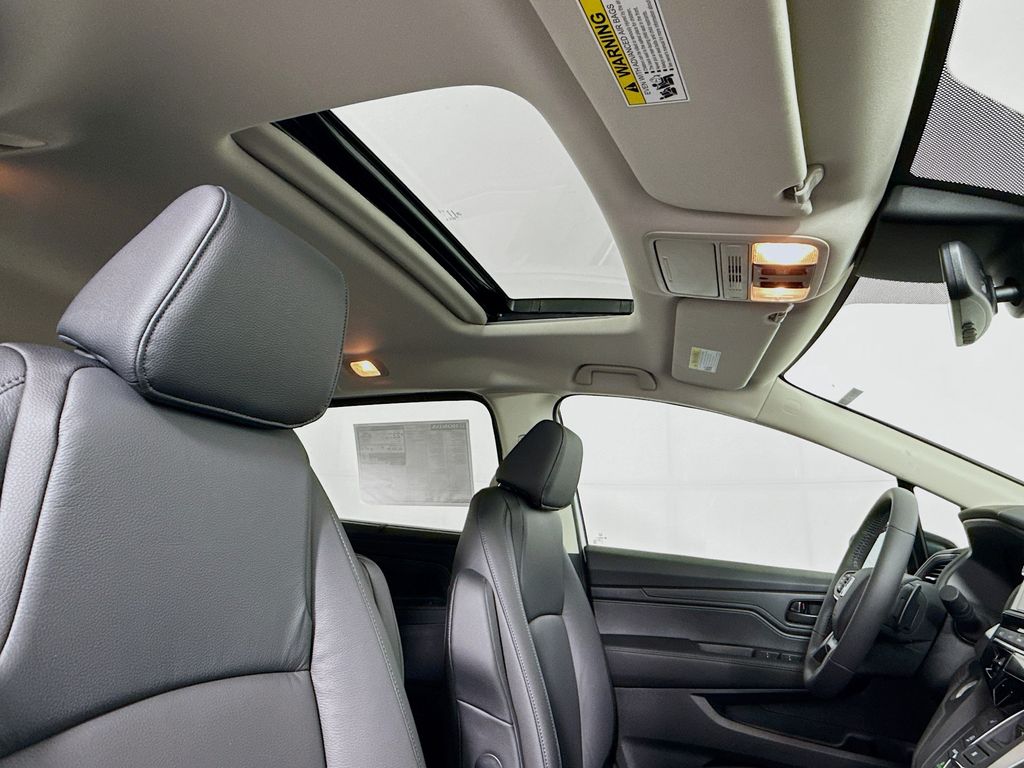 Thumbnail: 2026 Honda Odyssey - 16