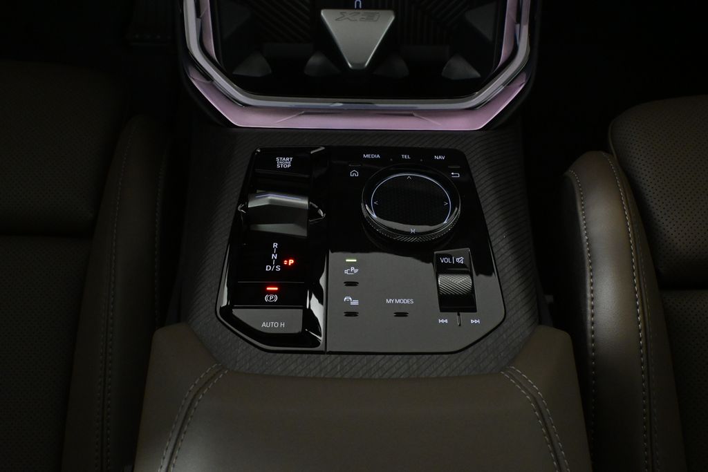 Thumbnail: 2026 BMW X3 - 23