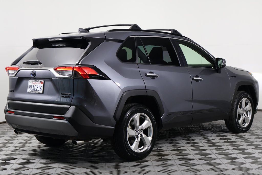 Thumbnail: 2020 Toyota RAV4 - 4