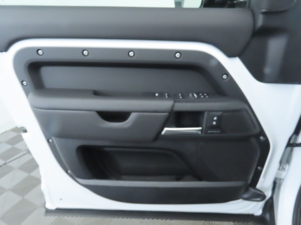 Thumbnail: 2025 Land Rover Defender - 26